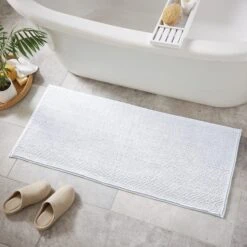 Mini Bobble Bath Runner -Dunelm 30686316