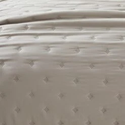 Ella Washed Bedspread -Dunelm 30780890 alt01