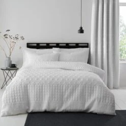 Billie White Bedspread -Dunelm 30808331