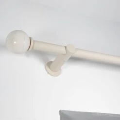 Reactive Glaze Extendable Metal Eyelet Curtain Pole