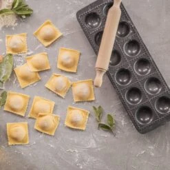 World Gourmet Round Pasta Mold