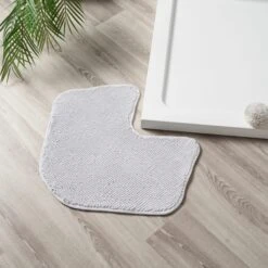Mini Bobble L Shape Bath Mat -Dunelm 30867974