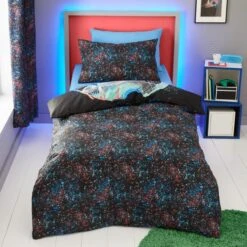 Football Graphic Boys Single Duvet Cover And Pillowcase Set 11 Football Graphic Boys Single Duvet Cover And Pillowcase Set -Dunelm 30898143 alt02