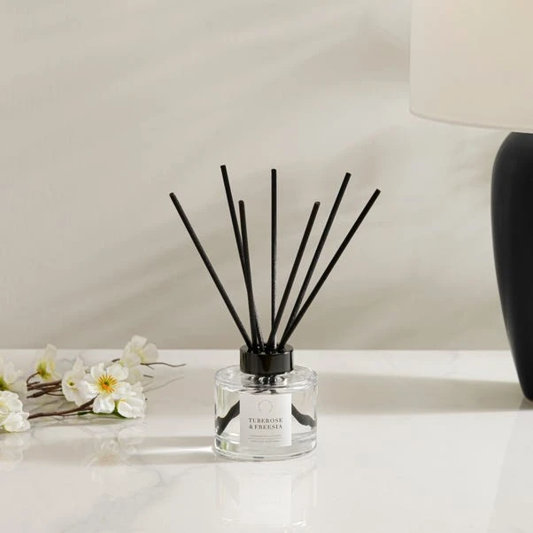 Tuberose And Freesia Diffuser 3 Tuberose And Freesia Diffuser