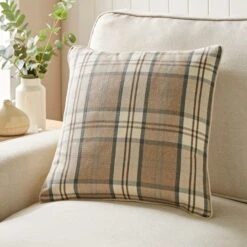 Isabella Cushion Cover -Dunelm 30902232