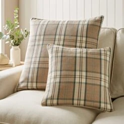 Isabella Cushion Cover -Dunelm 30902232 alt06