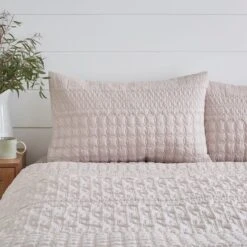 Billie Duvet Cover And Pillowcase Set -Dunelm 30915730 alt01