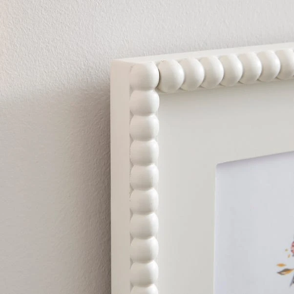 Bobbin Square White Multi Photo Frame 4 Bobbin Square White Multi Photo Frame - Image 2