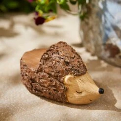 Single Resin Hedgehog Pot Feet -Dunelm 30927974 alt01
