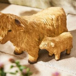 Highland Cow Family Resin Ornament -Dunelm 30927984 alt01