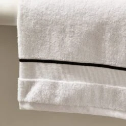 Baratta Stitch Cotton Towel -Dunelm 30932219 alt01