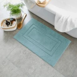 Luxury Cotton Bath Mat