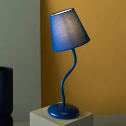 Boogi Metal Adjustable Table Lamp